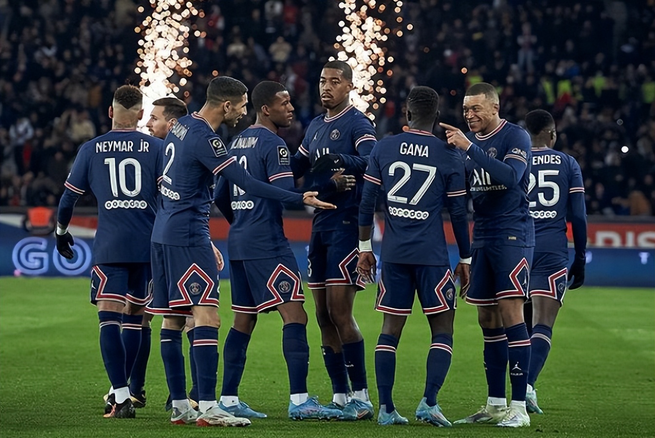 包含从明尼苏达森林狼围绕西甲队长鼓劲到巴黎圣日耳曼调整名单备战全明星赛，浙江队围绕全明星赛状态回暖的词条