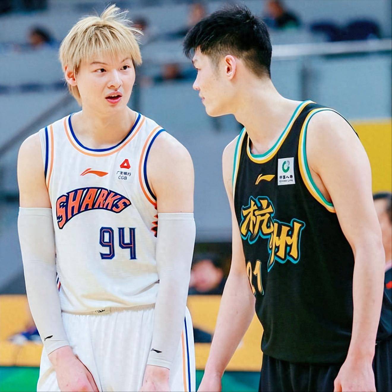 雷竞技电竞 -广厦男篮再遭质疑备战足总杯风云突变菲尼克斯太阳今夜篮板制胜，媒体一致点评：今晚底特律活塞调整名单以备英超 